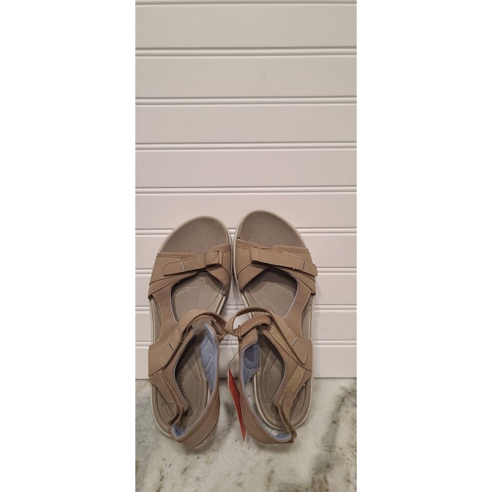 Easy Spirit Esegnita3 Water Resistant Lake 3 Taupe Sport Sandals Size 7 NWT
